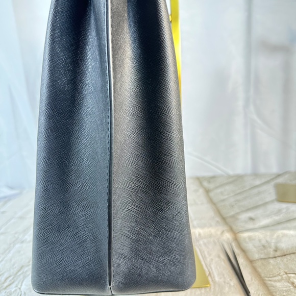 Marc Jacobs NWT Ruby Large Saffiano Leather Tote Bag - Picture 5 of 14